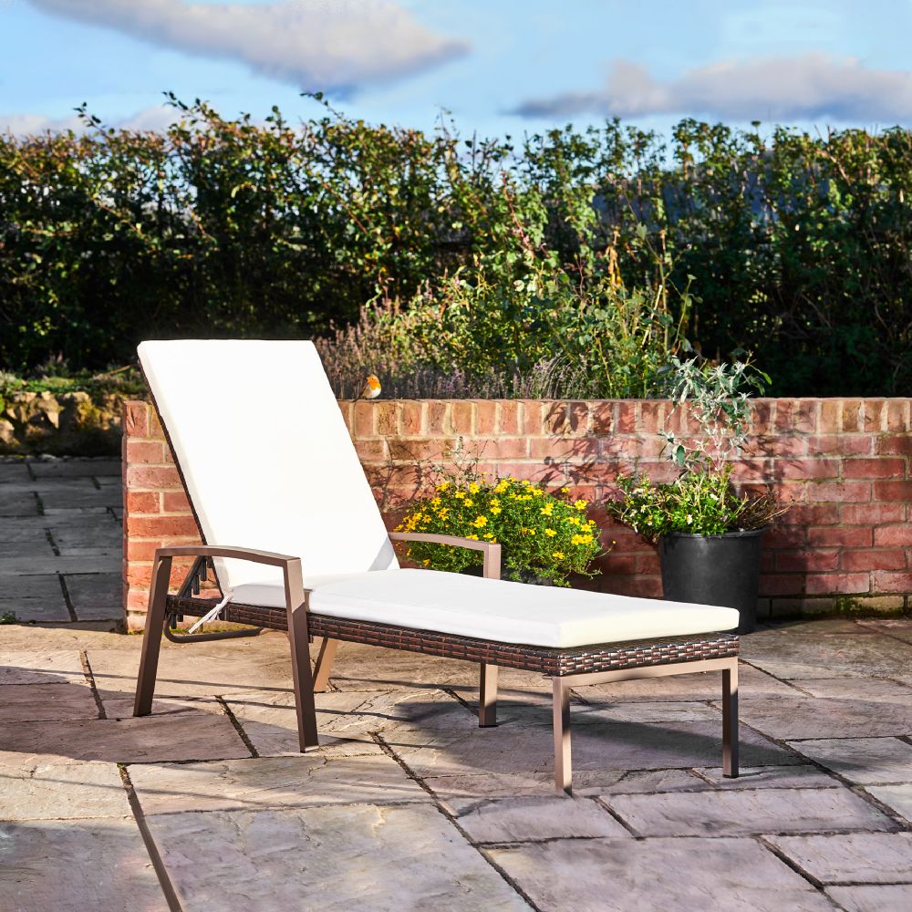Garden Patio Furniture Set of 2 Rattan Sun Loungers with Cushions
